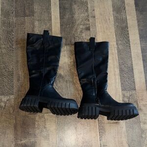 Chunky & Chic: MIA Lug Sole Platform Knee-High Boots | Size 6 1/2